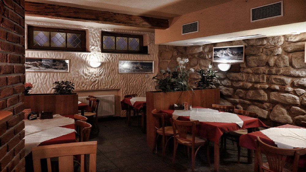 Everest Indian Restaurant