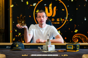 77792 Tom Dwan1